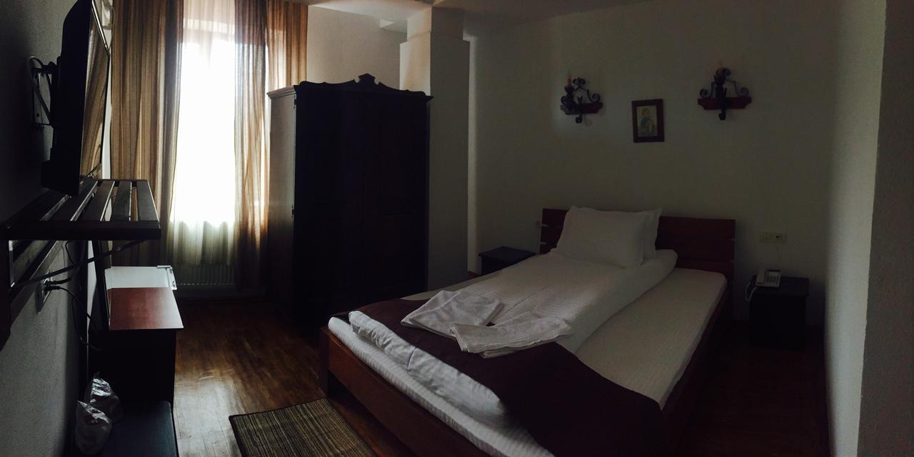 Hotel Casa Vlahilor Râmnicu Vâlcea Eksteriør bilde