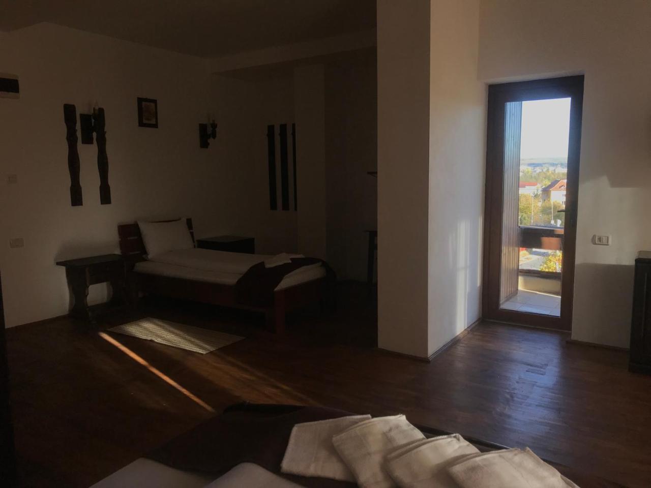 Hotel Casa Vlahilor Râmnicu Vâlcea Eksteriør bilde