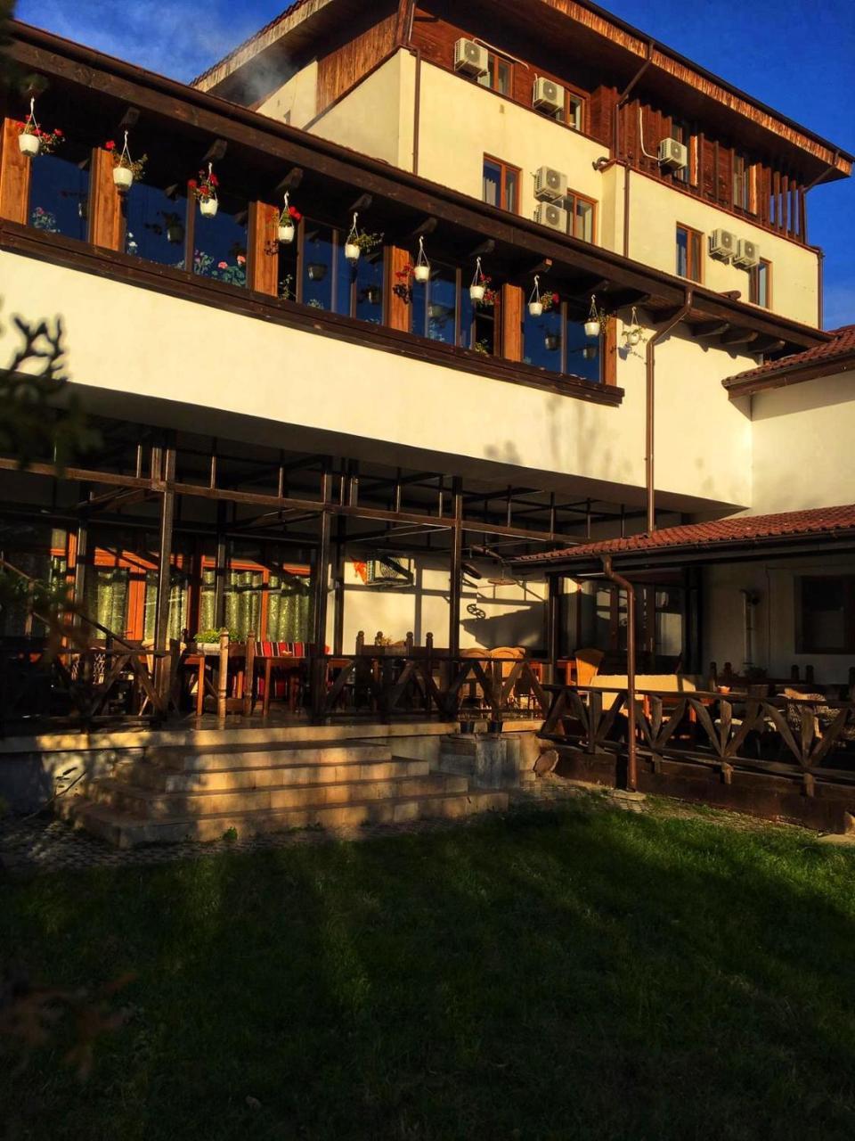 Hotel Casa Vlahilor Râmnicu Vâlcea Eksteriør bilde